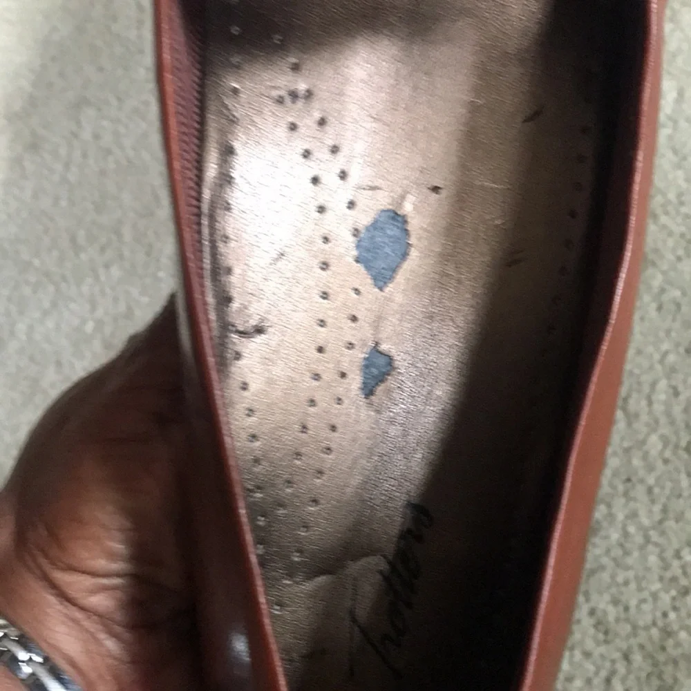 Trotters Brown Tasseled Leather Upper Flat Slip On Shoes-Size 10WW